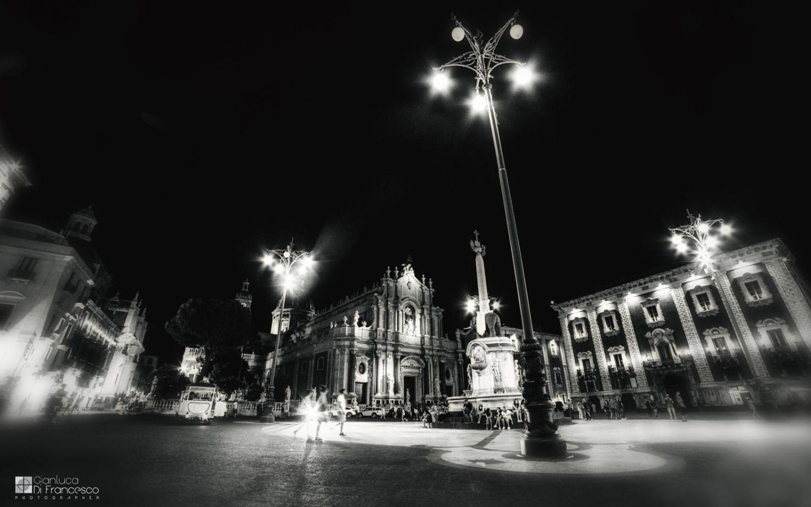 Leoscar Apartment In Catania Center Self Check-In المظهر الخارجي الصورة
